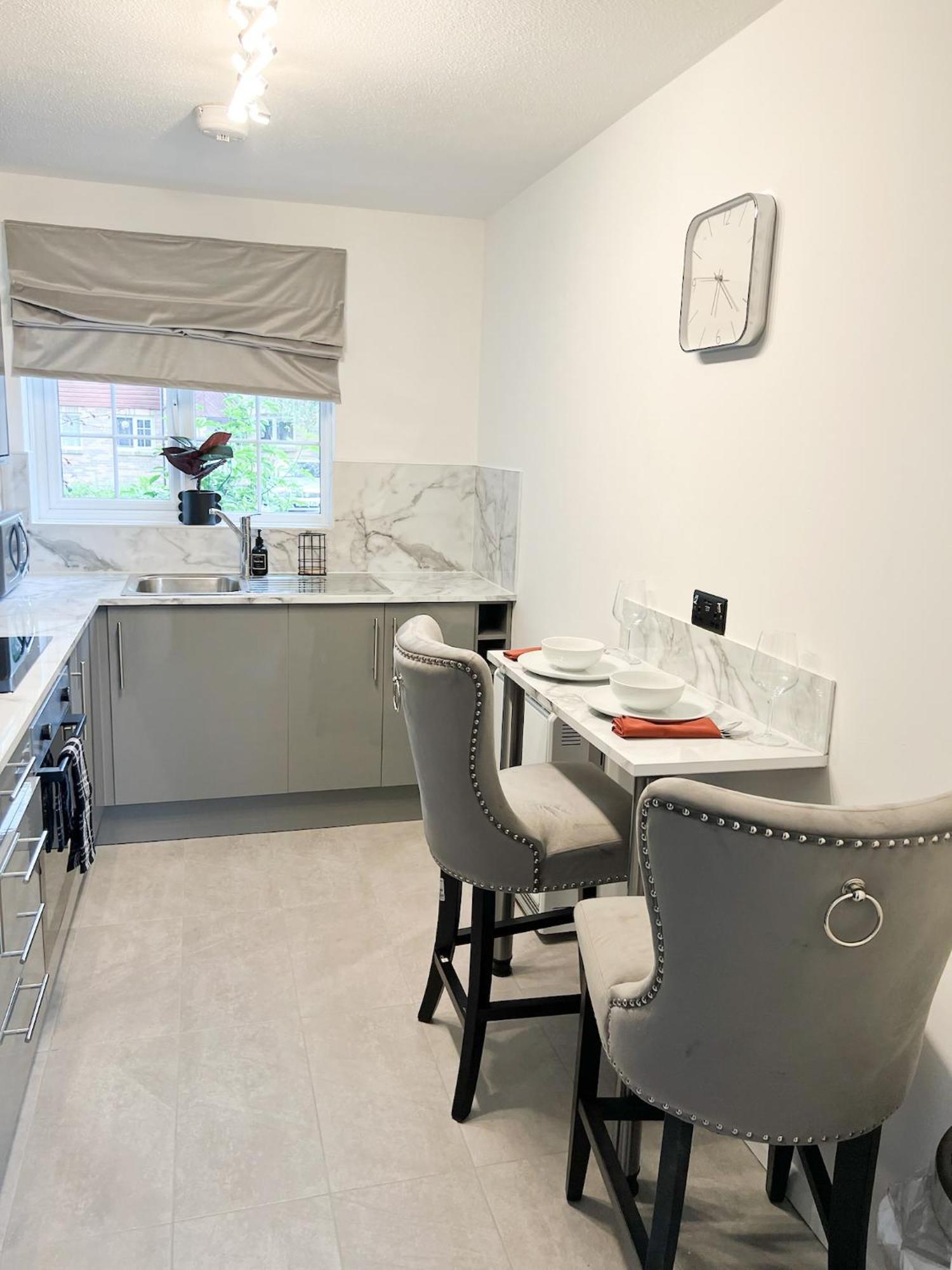 Beautiful Apartment In Beckton With Private Entrance And Garden لندن المظهر الخارجي الصورة
