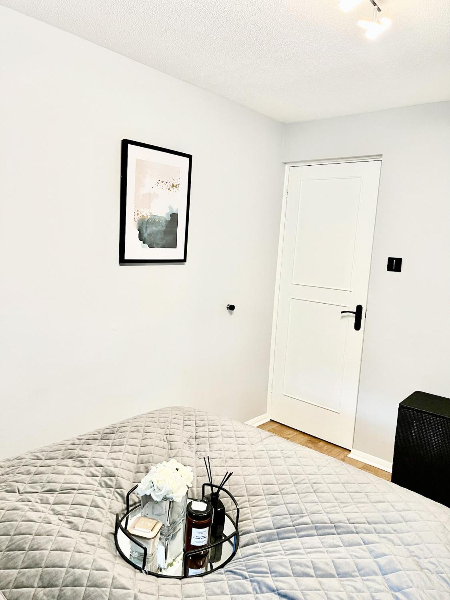 Beautiful Apartment In Beckton With Private Entrance And Garden لندن المظهر الخارجي الصورة