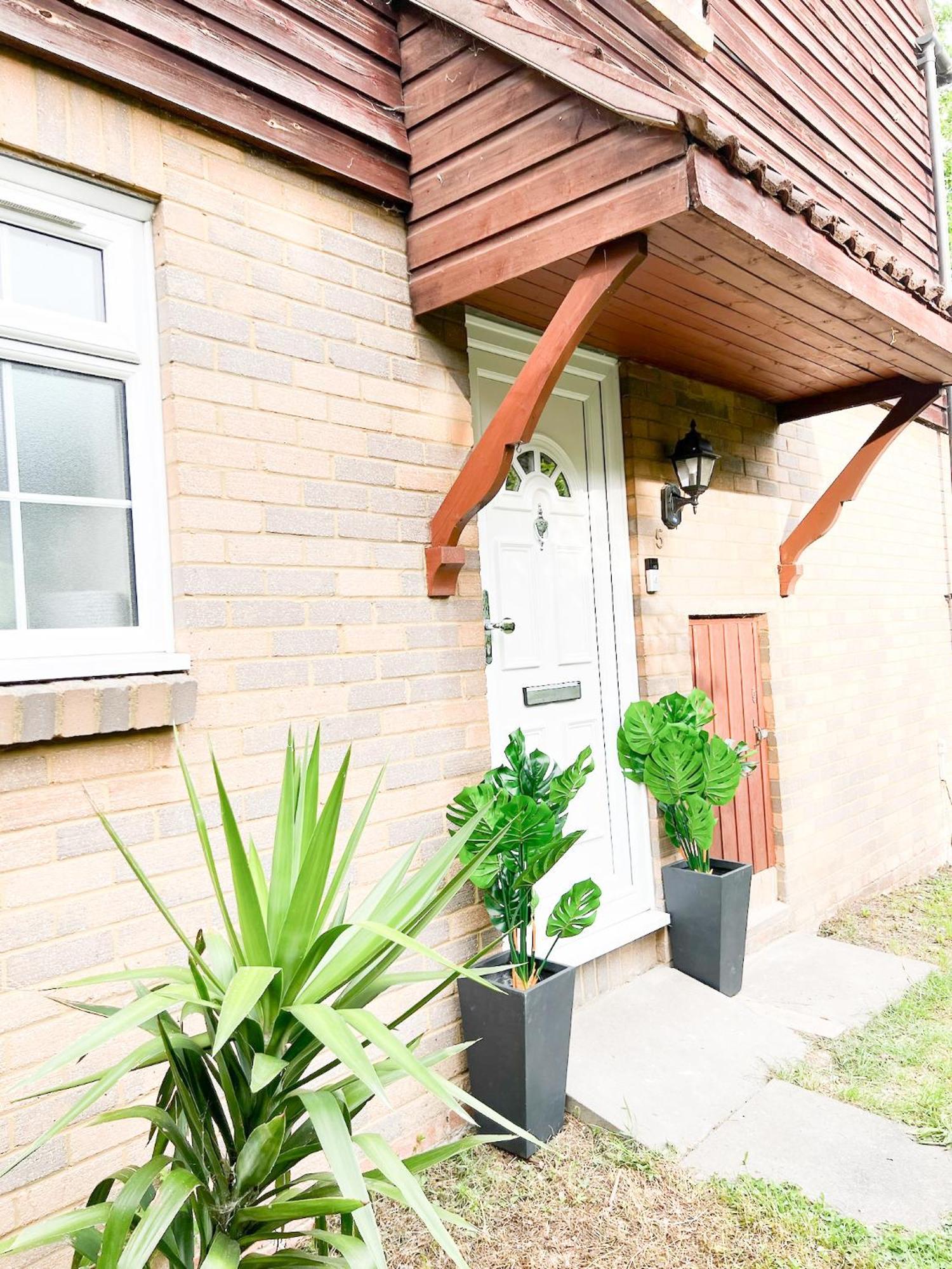 Beautiful Apartment In Beckton With Private Entrance And Garden لندن المظهر الخارجي الصورة