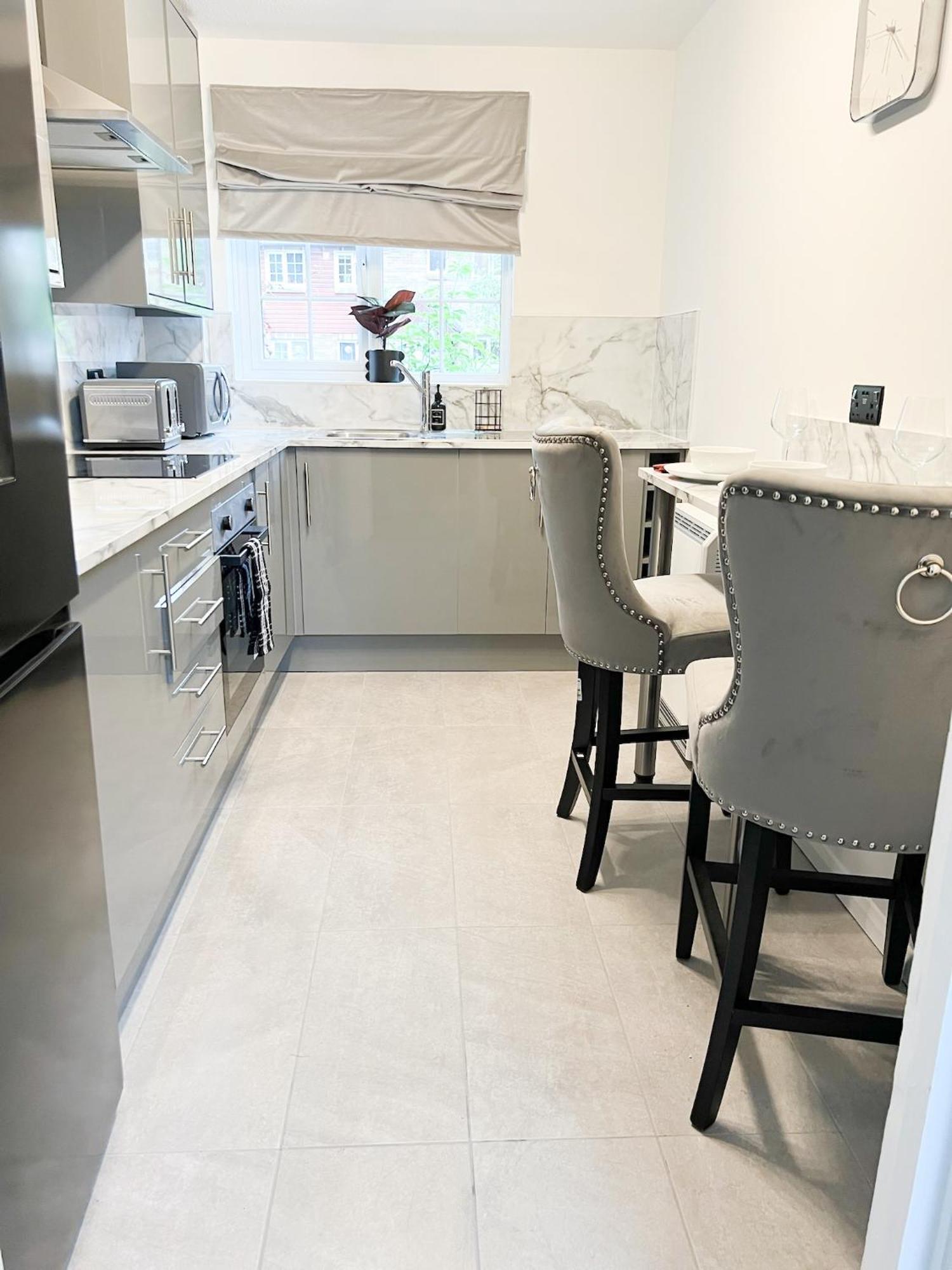 Beautiful Apartment In Beckton With Private Entrance And Garden لندن المظهر الخارجي الصورة